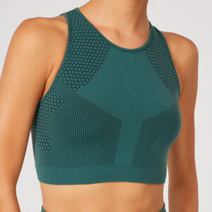 Fotografía de ropa para ecommerce, iluminación profesional y color real.
